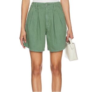 Mother The pleated chute prep shorts green size 25